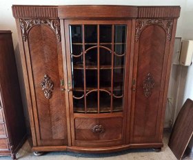 buecherschrank-um-1910