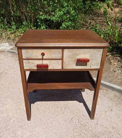 kleiner-tisch-art-deco-beistelltisch