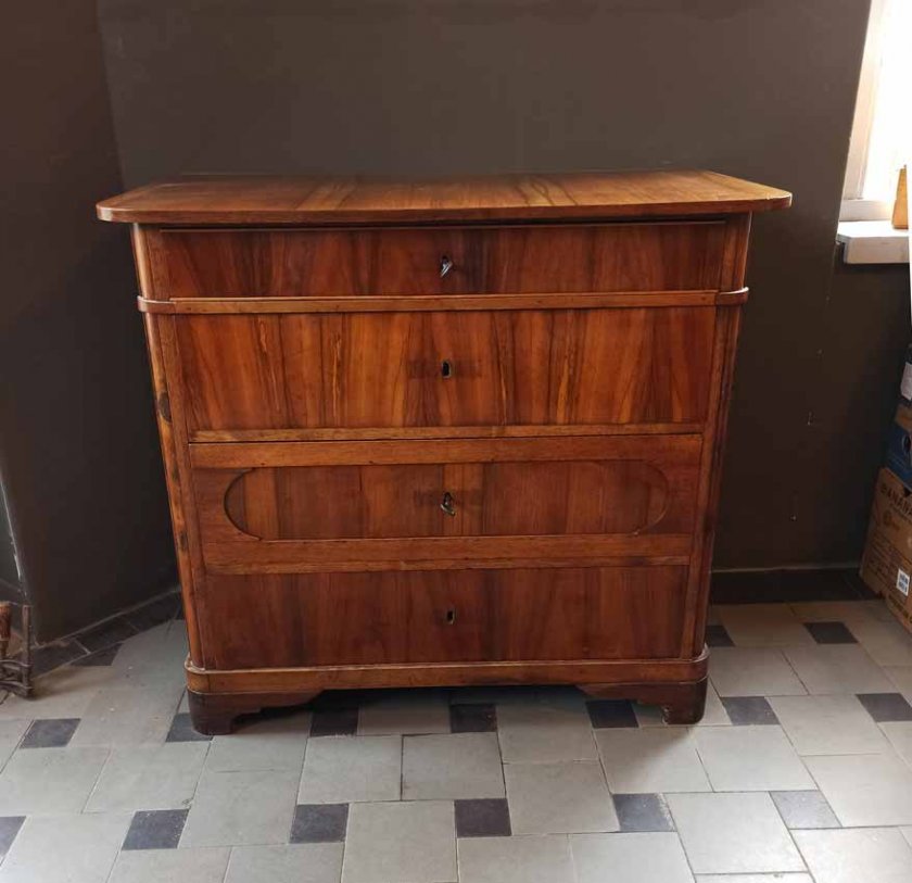 kommode-um-1840-biedermeier-nussbaum