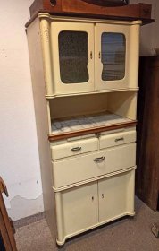 kueche-art-deco-kuechenbuffet-unrestauriert.1