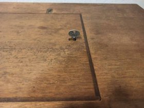 naehmaschine-als-tisch-schreibtisch.5