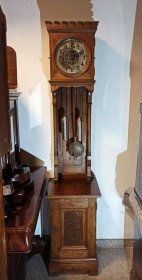 standuhr-um-1900-offene-standuhr