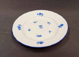 meissen-um-1880-gr-teller-reliefrand-blaue-blumenmalerei-blauer-rand.2