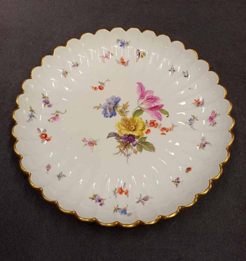 meissen-um-1880-schale-insekten-und-blumenmalerei-1-we-knaufschwerter
