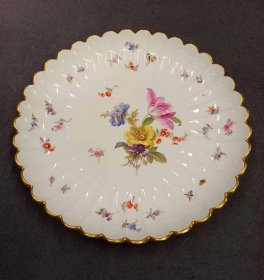 meissen-um-1880-schale-insekten-und-blumenmalerei-1-we-knaufschwerter