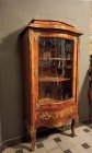 vitrine-dresdner-baroeck-ii-um-1880-nussbaum.1