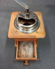 kaffeemuehle-holz-1920er-jahre.2