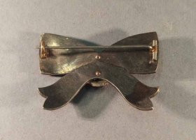 granat-brosche-als-schleife-19-jh.2