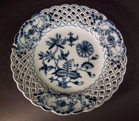 5-1-teller-meissen-um-1850-80-dessertteller-mit-flechtrand-zwiebelmuster.10