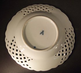 5-1-teller-meissen-um-1850-80-dessertteller-mit-flechtrand-zwiebelmuster.1