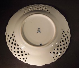 5-1-teller-meissen-um-1850-80-dessertteller-mit-flechtrand-zwiebelmuster.5