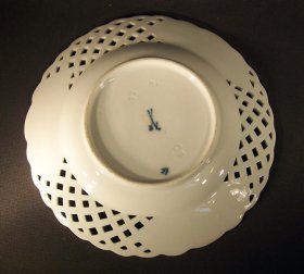 5-1-teller-meissen-um-1850-80-dessertteller-mit-flechtrand-zwiebelmuster.9