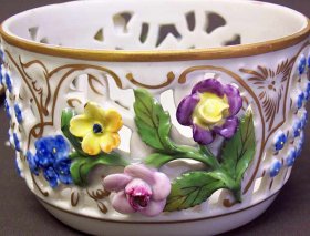 gitterdose-mit-blueten-saechsischen-porzellanmanufaktur-dresden-potschappel.9