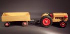 holz-traktor-mit-haenger-holz-gecevo-thueringen