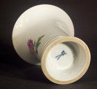 meissen-kleine-vase-mit-blumenmalerei.3
