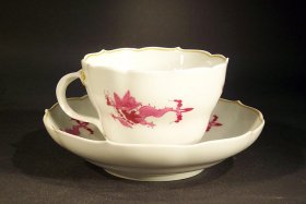 tasse-meissen-drachenmuster-purpur.1