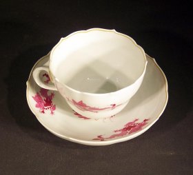 tasse-meissen-drachenmuster-purpur.2