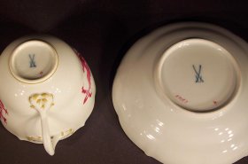 tasse-meissen-drachenmuster-purpur.5