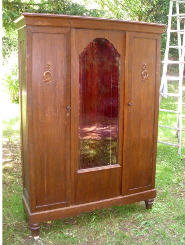 buecherschrank-um-1910
