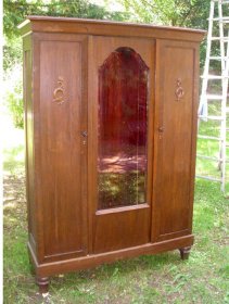 buecherschrank-um-1910