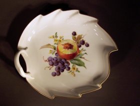 meissen-blattschale-mit-obstmalerei.3
