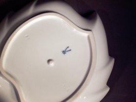 meissen-blattschale-mit-obstmalerei.8