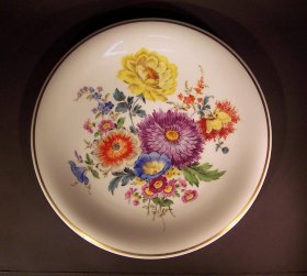 meissen-grosser-wandteller-mit-blumen-und-gold-d-32-cm.1