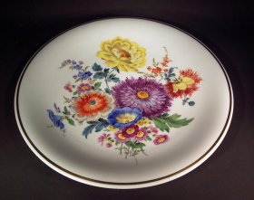 meissen-grosser-wandteller-mit-blumen-und-gold-d-32-cm