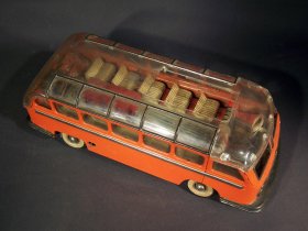 reserviert-grosser-bus-blech.8