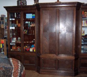 seltener-grosser-buecherschrank.2