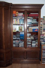 seltener-grosser-buecherschrank.3