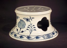 stoevchen-meissen-zwiebelmuster.1