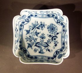 teichert-in-meissen-kleine-schale-zwiebelmuster.3