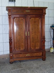 vertiko-mit-saeulen-selten-2-schubkaesten-nussbaum-gruenderzeit-um-1880.1
