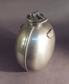 alte-zinnflasche-feldflasche.16