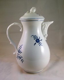 meissen-kernstueck-kanne-sahnekaennchen-zuckerose.3