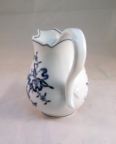 meissen-kernstueck-kanne-sahnekaennchen-zuckerose.6