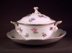 meissen-kleine-terrine-deckelschale-mit-teller.2
