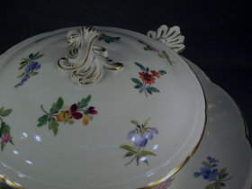 meissen-kleine-terrine-deckelschale-mit-teller.5