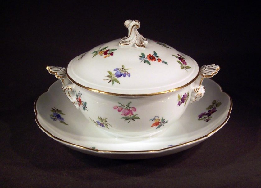 meissen-kleine-terrine-deckelschale-mit-teller