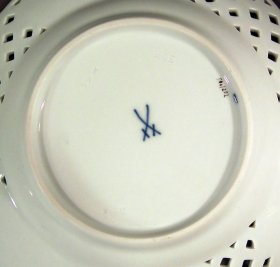 meissen-teller-indisch-gruen-mit-gold-flechtrand.3