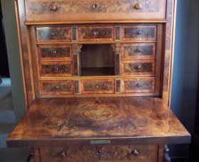 sekretaer-nussbaum-spaetbiedermeier-um-1860.2