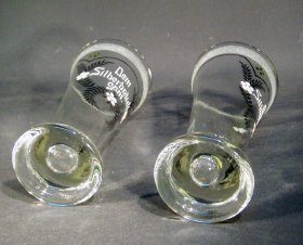 silberhochzeit-zwei-glaeser-der-silberbraut-dem-silberbraeutigam-emaillemalerei.4