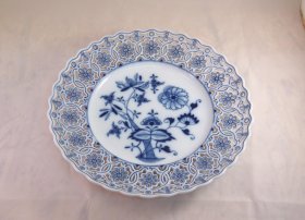 teichert-meissen-teller-zwiebelmuster-durchbruchrand.1