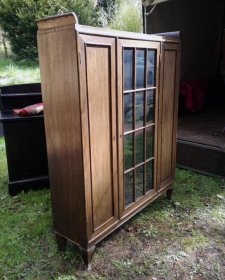 buecherschrank-ca-1910.1
