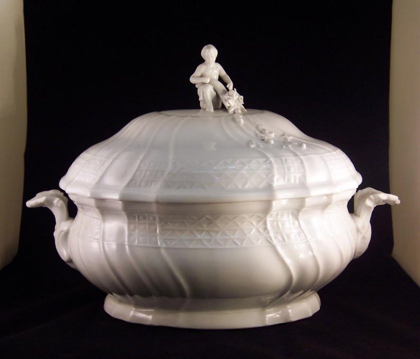grosse-terrine-i-d-art-v-meissen