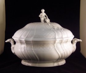 grosse-terrine-i-d-art-v-meissen