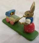 hase-mit-kinderwagen-esco.1