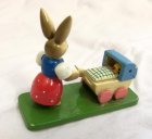 hase-mit-kinderwagen-esco.2