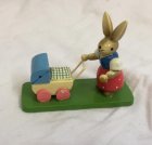 hase-mit-kinderwagen-esco